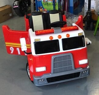 CAMIÓN DE BOMBEROS 12V, 2 PLAZAS, ROJO, RC PARENTAL - INDA557-LE3923